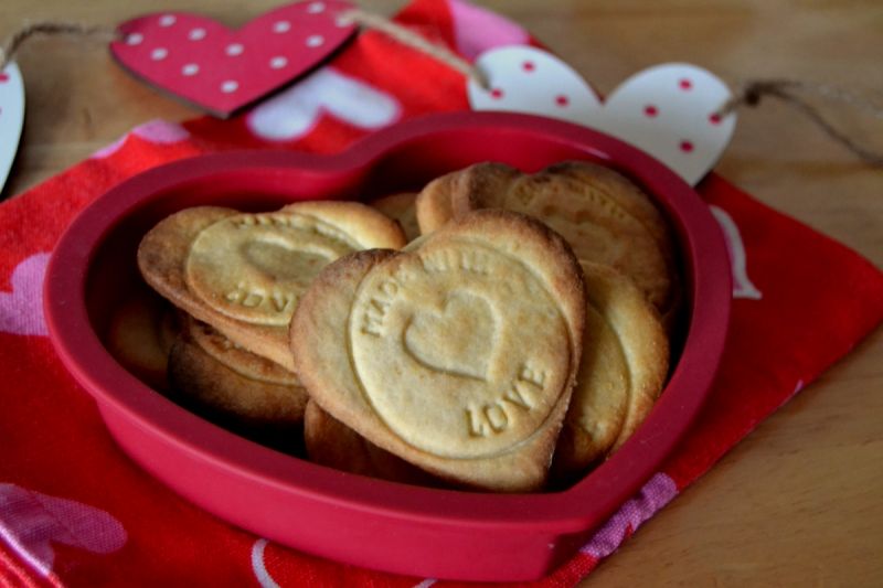 Walentynkowe ciasteczka orkiszowo - cytrynowe 