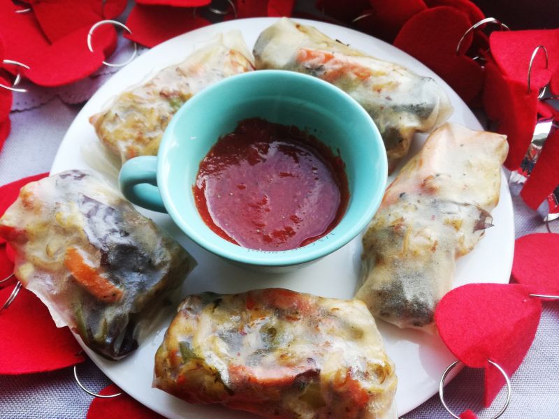 Walentynkowe pieczone sajgonki