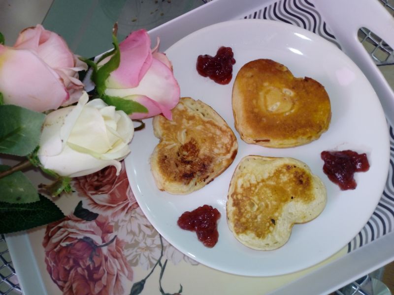 Walentynkowe placki kefirowe nadziewane marmoladą