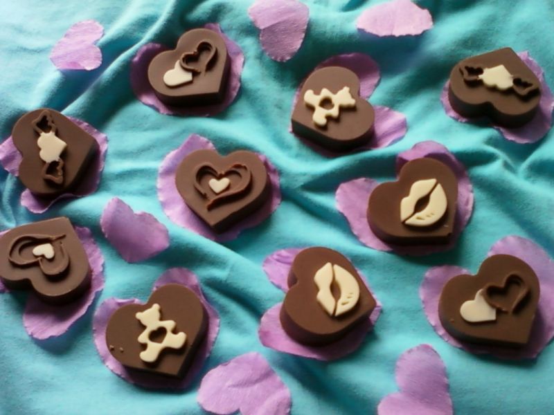 Walentynkowe pralinki z musem borówkowym