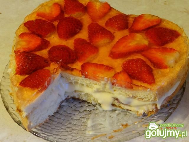 Walentynkowe serce z truskawkami 