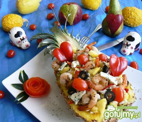Walentynkowy ananas kuszący krewetkami  Walentynkowy ananas kuszący krewetkami