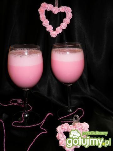 Walentynkowy deser dla zakochanych Walentynkowy deser dla zakochanych