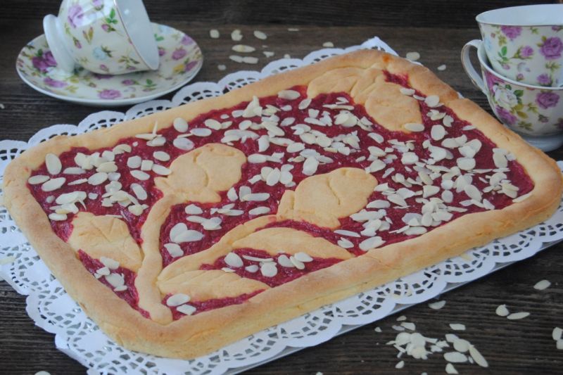 Walentynkowy mazurek z różą  Walentynkowy mazurek z różą