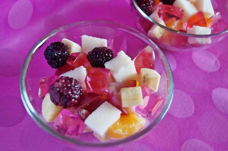 Waniliowa manna z owocami i galaretką Waniliowa manna z owocami i galaretką