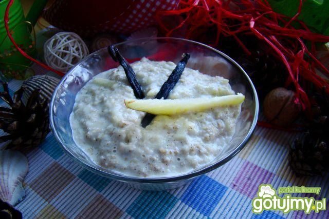 Waniliowa owsianka z jabłkiem i cynamone Waniliowa owsianka z jabłkiem i cynamone