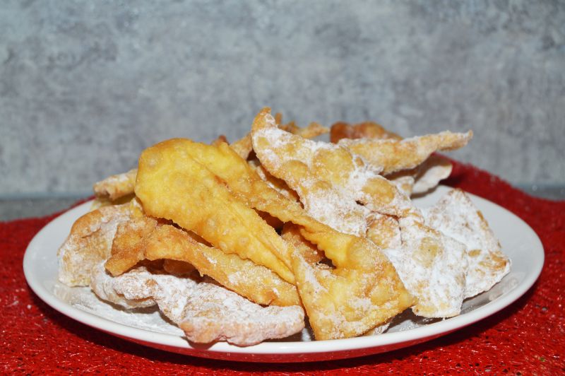 Waniliowe faworki/chrusty Waniliowe faworki/chrusty