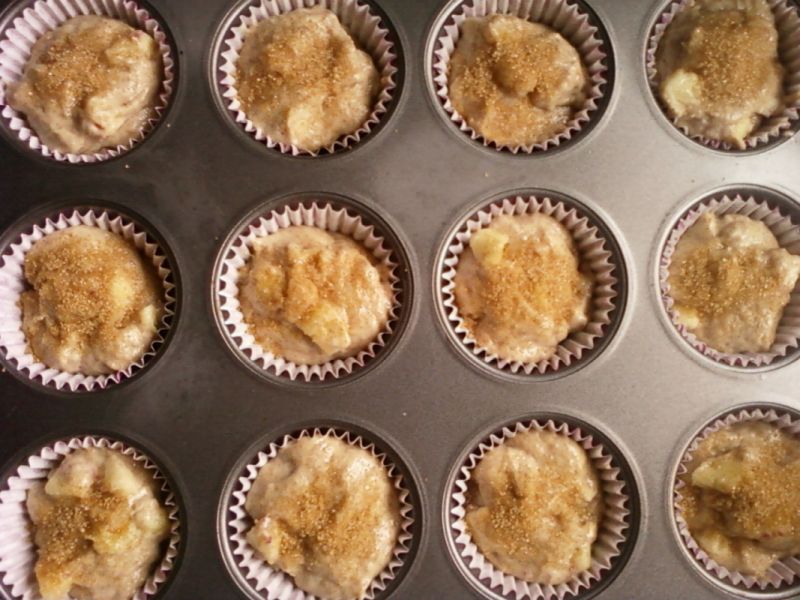 Waniliowe muffinki z brzoskwiniami