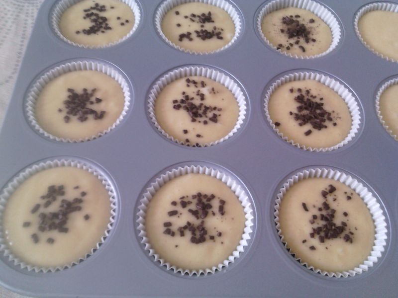 Waniliowe muffiny z posypką czekoladową