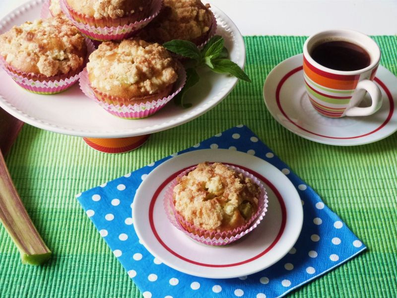 Waniliowe muffiny z rabarbarem Waniliowe muffiny z rabarbarem
