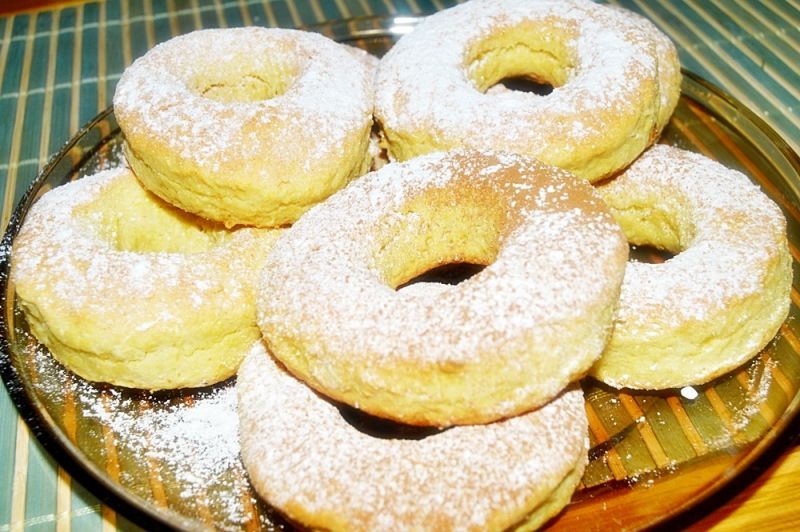 Waniliowe pączki z dziurką pieczone