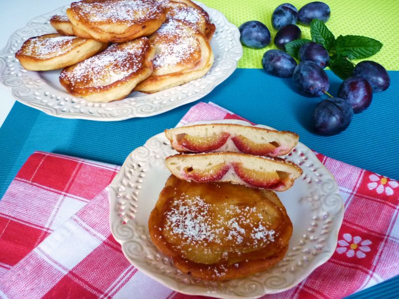 Waniliowe placuszki ze śliwkami