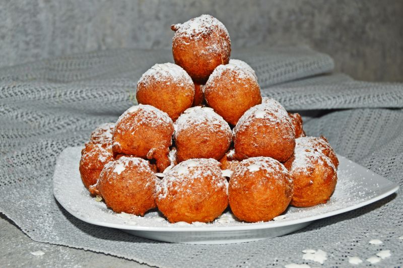Waniliowo-truskawkowe pączki w 15 minut Waniliowo-truskawkowe pączki w 15 minut