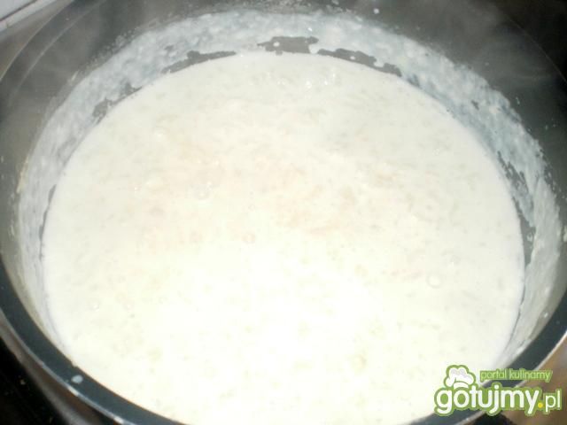 Waniliowy ryż z rabarbarem i malinami