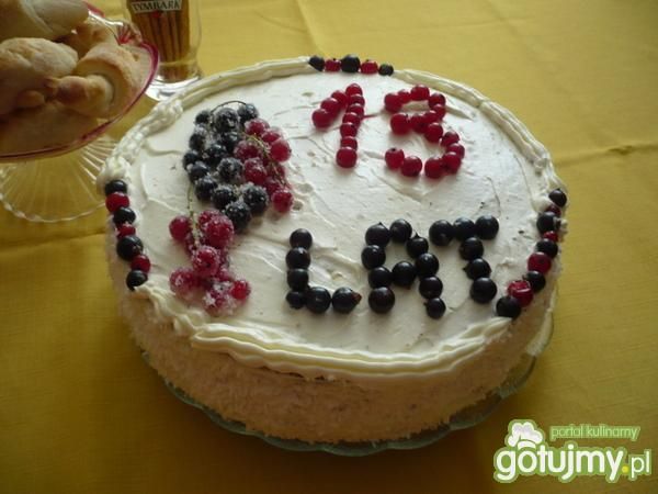 Waniliowy tort urodzinowy Waniliowy tort urodzinowy
