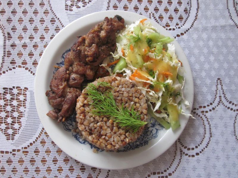 Warkocz mięsny z kaszą gryczaną