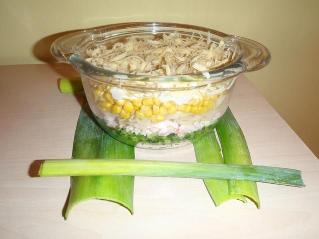 warstwowa sałatka warstwowa sałatka