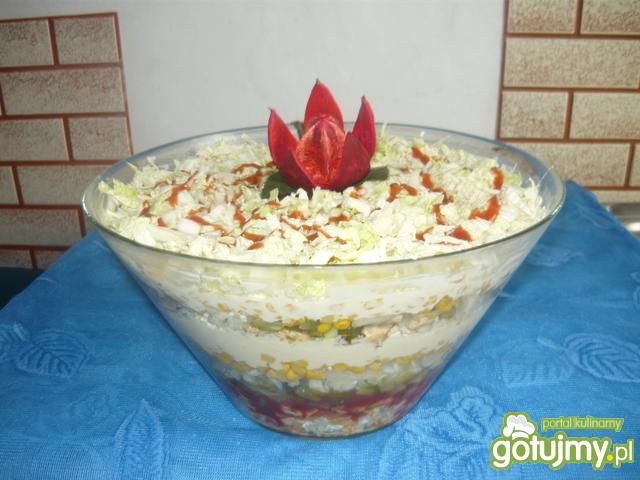 Warstwowa sałatka gyros