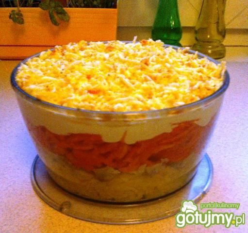 Warstwowa sałatka śledziowa