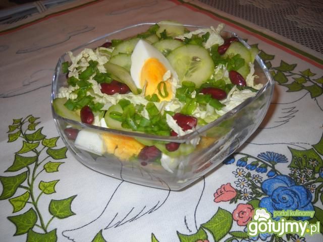 Warstwowa sałatka z kapusty pekińskiej 3