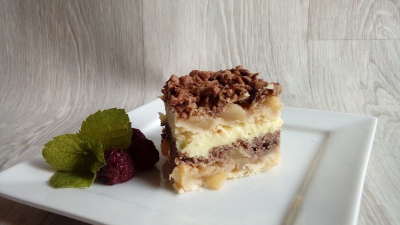 Warstwowa szarlotka Warstwowa szarlotka