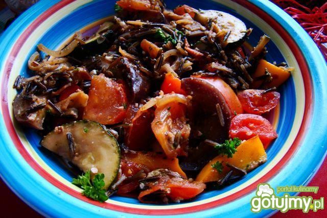 Warzywa duszone z ryzem dzikim  Warzywa duszone z ryzem dzikim