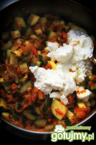 Warzywa duszone z sosem serowym Warzywa duszone z sosem serowym