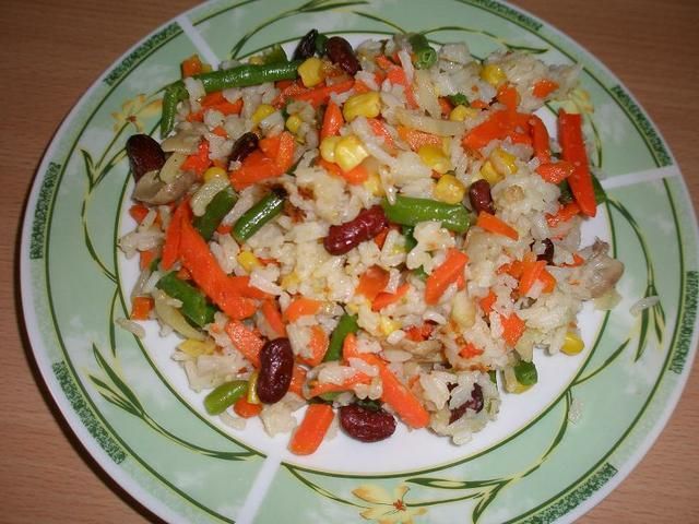 Warzywa z ryżem. Warzywa z ryżem.