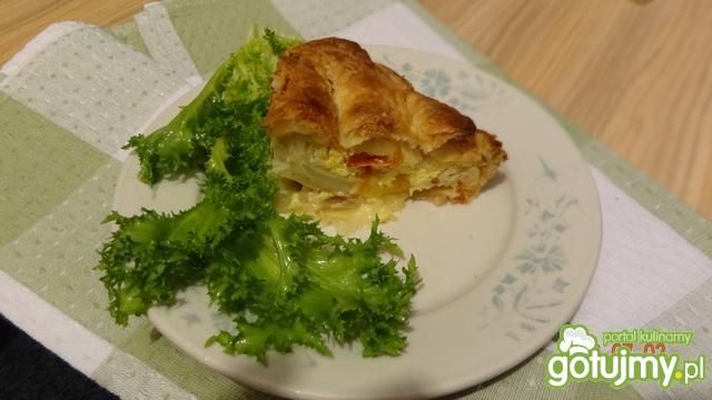 Warzywa zapiekane w cieście francuskim