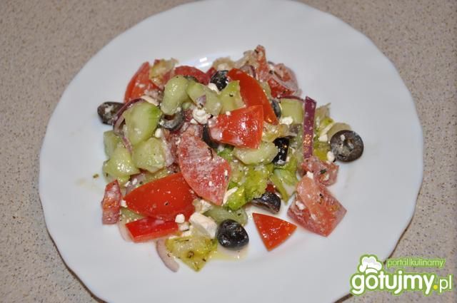 warzywna sałatka z fetą