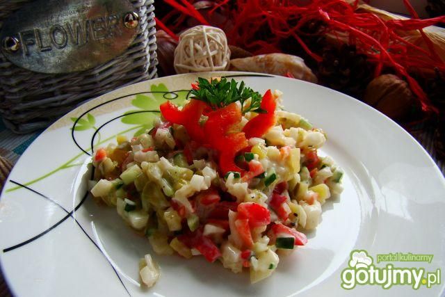 Warzywna sałatka z kalarepy 