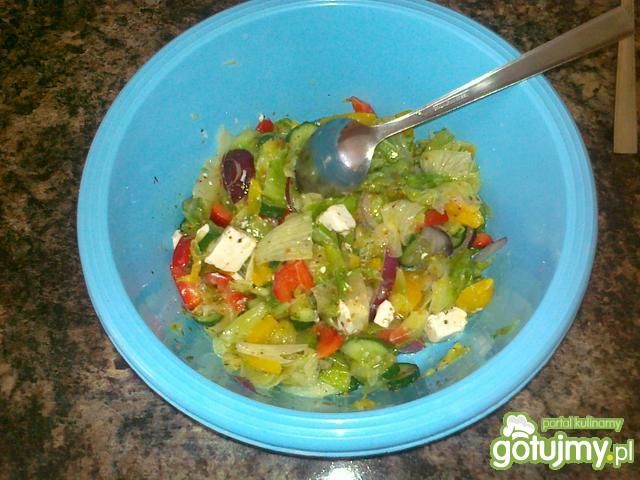 Warzywna sałatka z olejem z oliwek Warzywna sałatka z olejem z oliwek