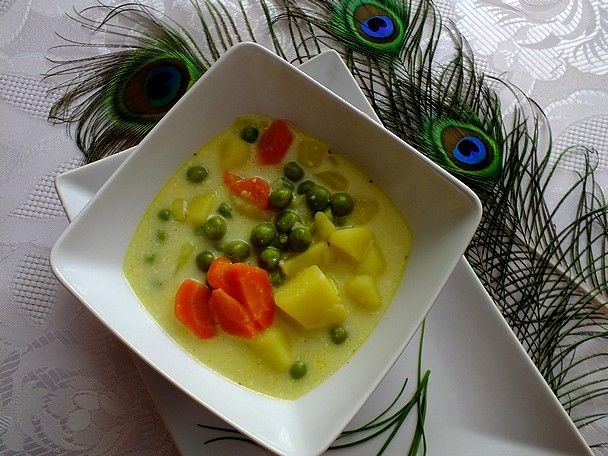 Warzywna zupa z serkiem topionym