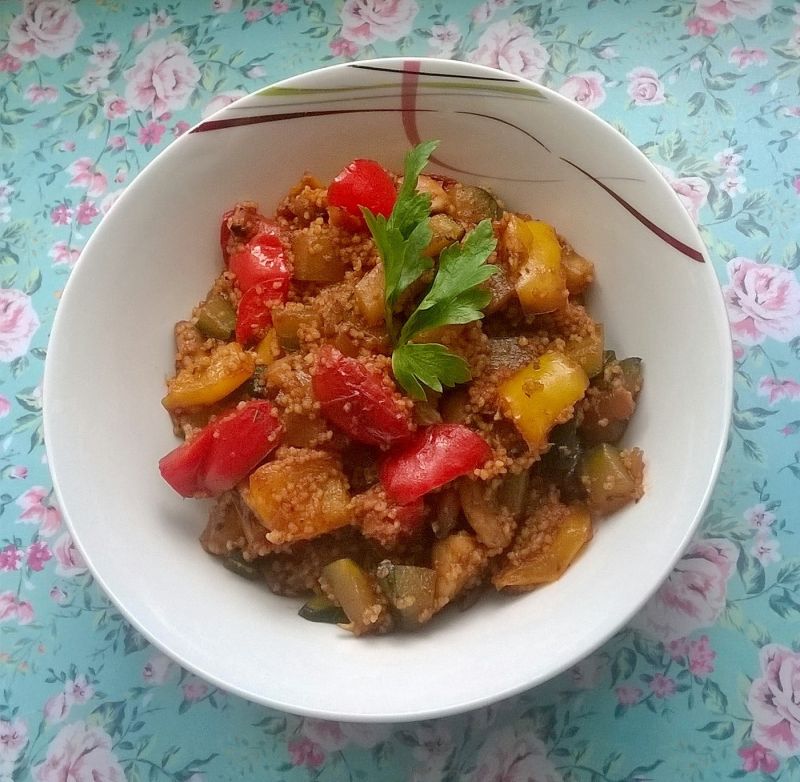 Warzywne leczo z kuskusem