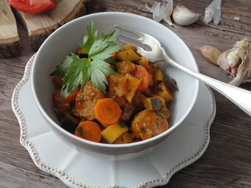 Warzywne ragoût z kiełbasą Warzywne ragoût z kiełbasą