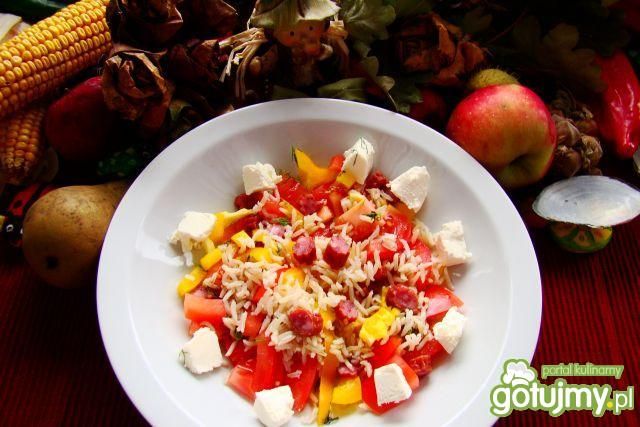 Warzywno ryżowa sałatka z fetą