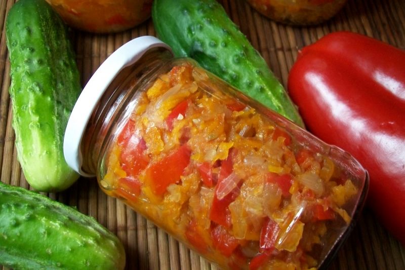 Warzywny mix z ogórkami