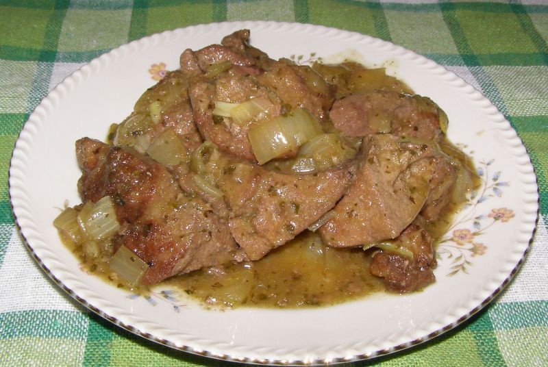 Wątróbka cielęca z cebulą