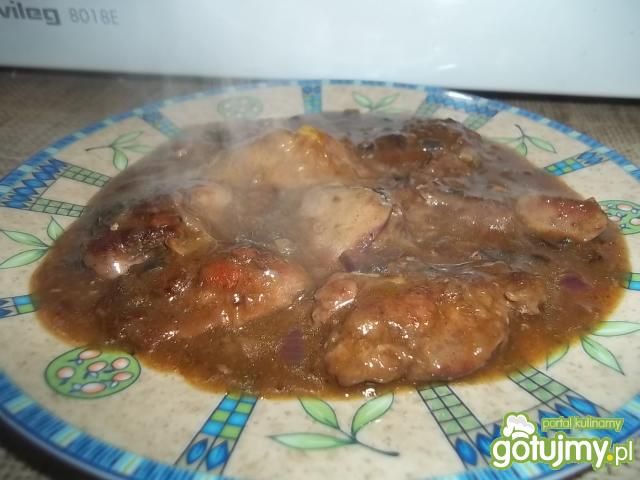 Wątróbka drobiowa w sosie Wątróbka drobiowa w sosie