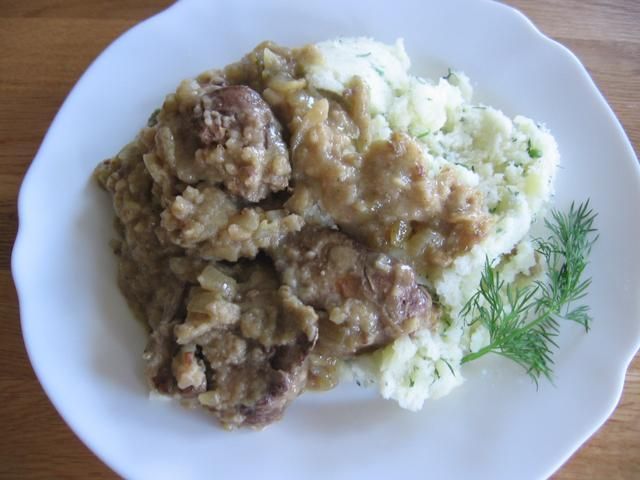 Wątróbka drobiowa z cebulką  Wątróbka drobiowa z cebulką