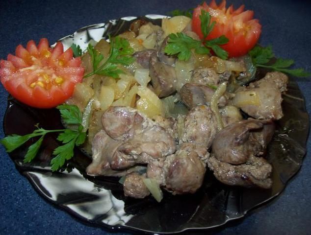 Wątróbka drobiowa z posmakiem cynamonu Wątróbka drobiowa z posmakiem cynamonu