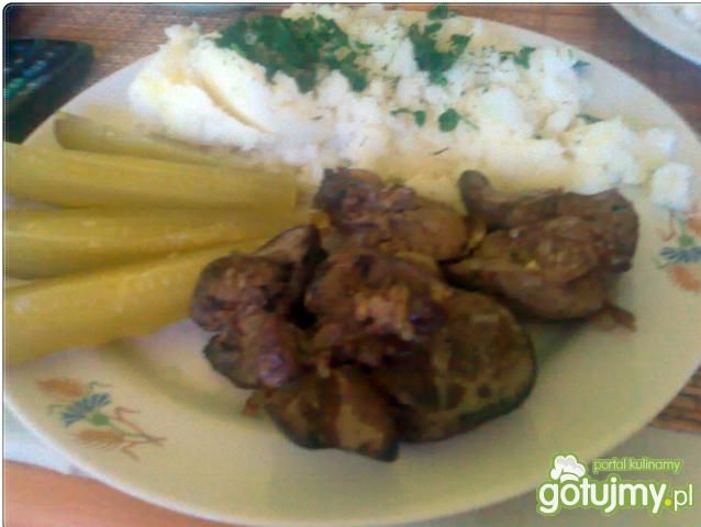 Wątróbka duszona z winem