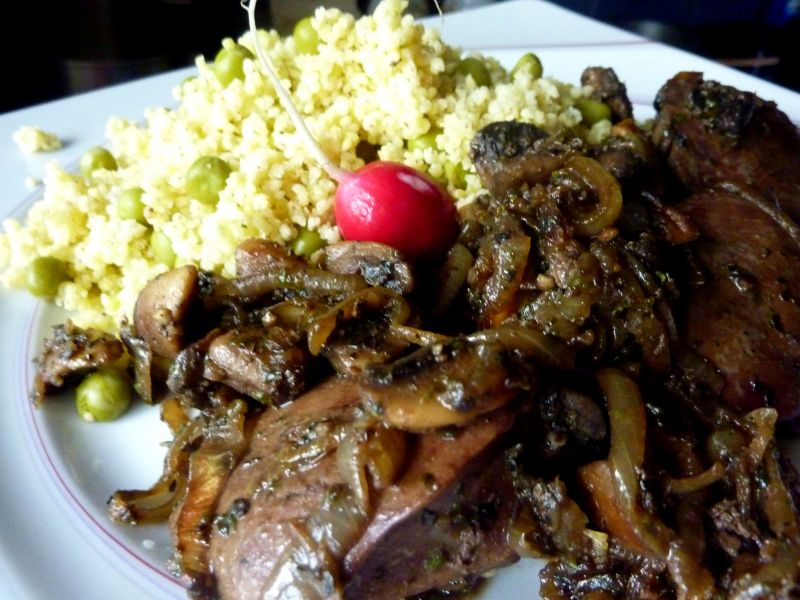 Wątróbka indycza z pieczarkami