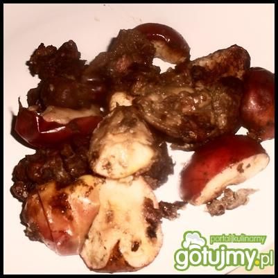 Wątróbka smażona z jabłkiem w cytrynie