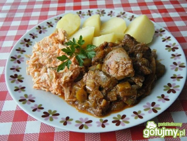 Wątróbka w sosie pomidorowym.