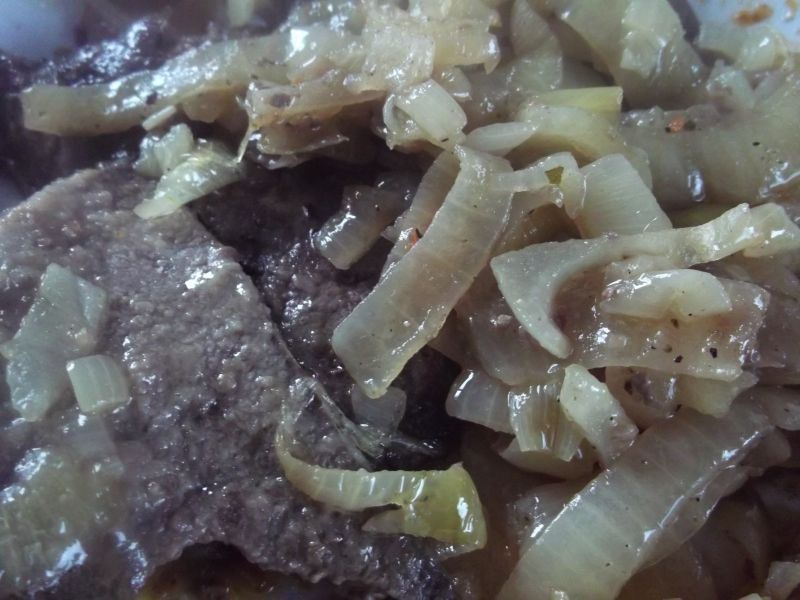 Wątróbka z cebulą Wątróbka z cebulą