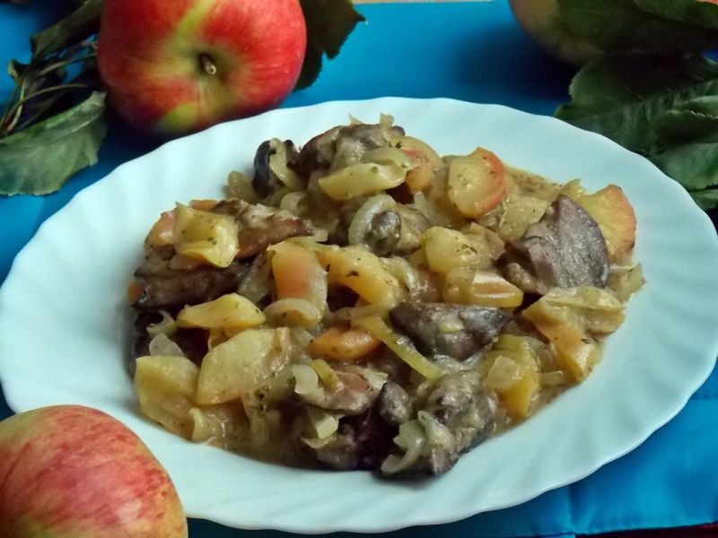 Wątróbka z jabłkami Wątróbka z jabłkami