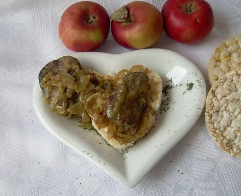 Wątróbka z jabłkiem Wątróbka z jabłkiem