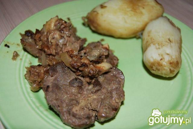 Wątróbka z jabłkiem i pieczarkami Wątróbka z jabłkiem i pieczarkami