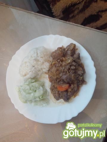 Wątróbka z jabłkiem w sosie musztardowym Wątróbka z jabłkiem w sosie musztardowym